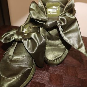 Fenty bow tie sneaker